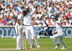 Sachin, netizens applaud team after Lord's heartbreak