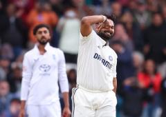 Another ton, more records for wizard Pant at Leeds