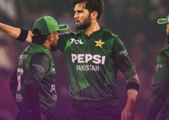 Pakistan humiliate Australia to complete T20 series sweep