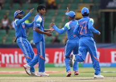 Tendulkar, Kohli lead tributes to U19 World champs!