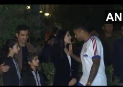 SEE: Gambhir hosts Team India at his residence