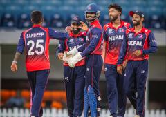Coach Stuart Law warns Nepal's players over social media