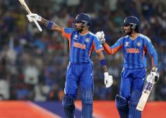 T20 WC: Tendulkar hails India's fierce win vs Zimbabwe