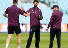 Bashir in the mix as England brace for spin at SCG