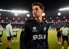 '90-0 vs 3-40': Santner reveals what went wrong