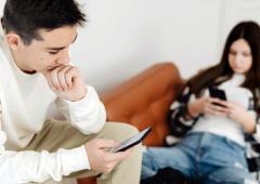 'My Girlfriend Hides Our Relationship'