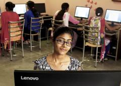 Rs 5.5 Lakh Yearly Scholarship For Finance Students