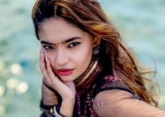 Rah, Rah, India Say Anuksha, Aishwarya, Sejal...