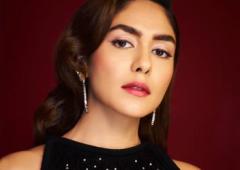 Magical Mrunal!