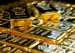 Stay invested in gold for long-term benefits