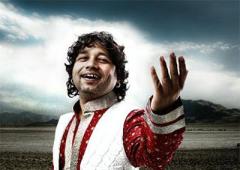 Watch: Kailash Kher sings for India!