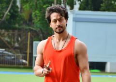 Tiger Shroff Is Using His Feet To...