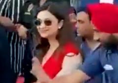 SEE: Parineeti-Raghav's Grand Welcome