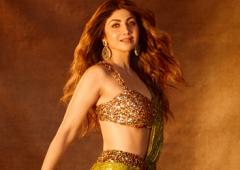 Like Shilpa's Starry Sari?