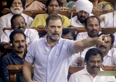 'Cong fighting with bows and arrows...'