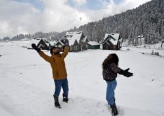 It's Snow White Time In Kashmir!