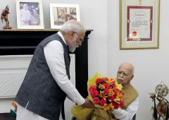 Guess Who Wished Advaniji Happy Birthday