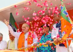 Vasundhara Raje Stares At Bleak Political Future
