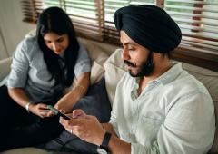881 Million Indians Are Phone Addicts!
