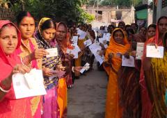 Bihar votes amid tight security; 31.38% turnout till 11 am