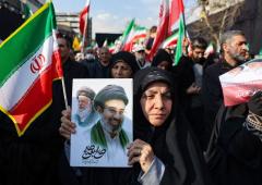 Iranians Rally Behind Mojtaba Khamenei