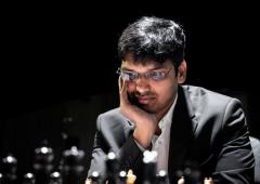 Indian GM Harikrishna holds World champ Carlsen