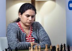 Women's Speed Chess: Humpy, Harika move to quarters