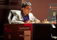 Anand holds Kramnik to win 'No-Castling' Chess