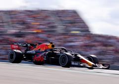 Verstappen holds off Hamilton to double his F1 lead