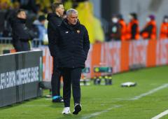Soccer: Mourinho's Roma staff attacked by Bodo coach