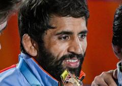 CWG: Bajrang defends title; Sakshi, Deepak win gold 