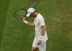 Murray's Wimbledon hopes CRUSHED by Isner 
