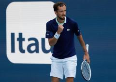 Tennis: Medvedev one win from world number one spot