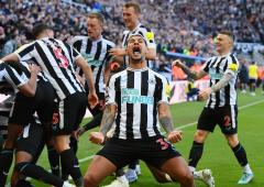 EPL PIX: Newcastle down Man United; rise to third