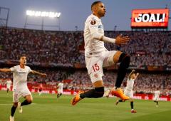 Europa PIX: Sevilla stun Man Utd; Roma, Juve progress