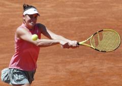 Brady returns with win; Tiafoe advances 