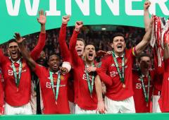 Man United win League Cup for first trophy in 6 years