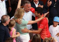 Djokovic grateful for 'tennis mother', 'tennis father'