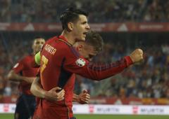 Euro qualifiers: Spain make winning start; Wales held