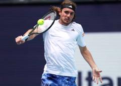 PIX: Tsitsipas into Miami last 16; Rybakina advances