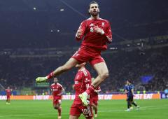 PIX: Liverpool edge Inter; Barcelona, Bayern win