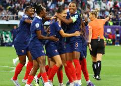 Women's Euros: France thrash Wales; England bounce back