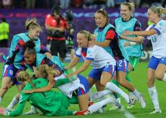 Two-down England rally; oust Sweden in Euro QF shoot-out