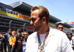 PIX: Eng footie stars soak up sun at Spanish F1 GP