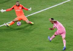 Club World Cup PIX: Messi & Co. Set For PSG Showdown