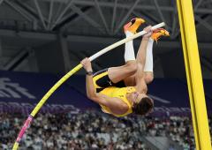 PIX: Duplantis falls short of record; Tinch scorches