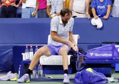 US Open boils over with spats, stress and spectacle