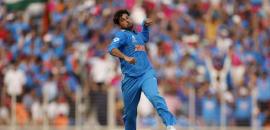 Asia Cup: Pakistan collapses to 127 as Kuldeep, Axar shine
