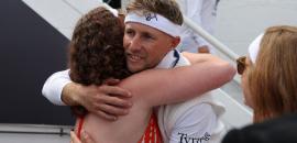 In Thorpe's Memory: Root Offers a Hug That Said It All