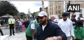 Surprise! Rohit makes unexpected appearance at Oval